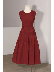 Retro Style Burgundy Sleeveless Midi Dress - DollyGown