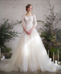 Romantic Long Sleeves Lace Tulle Wedding Dress - DollyGown