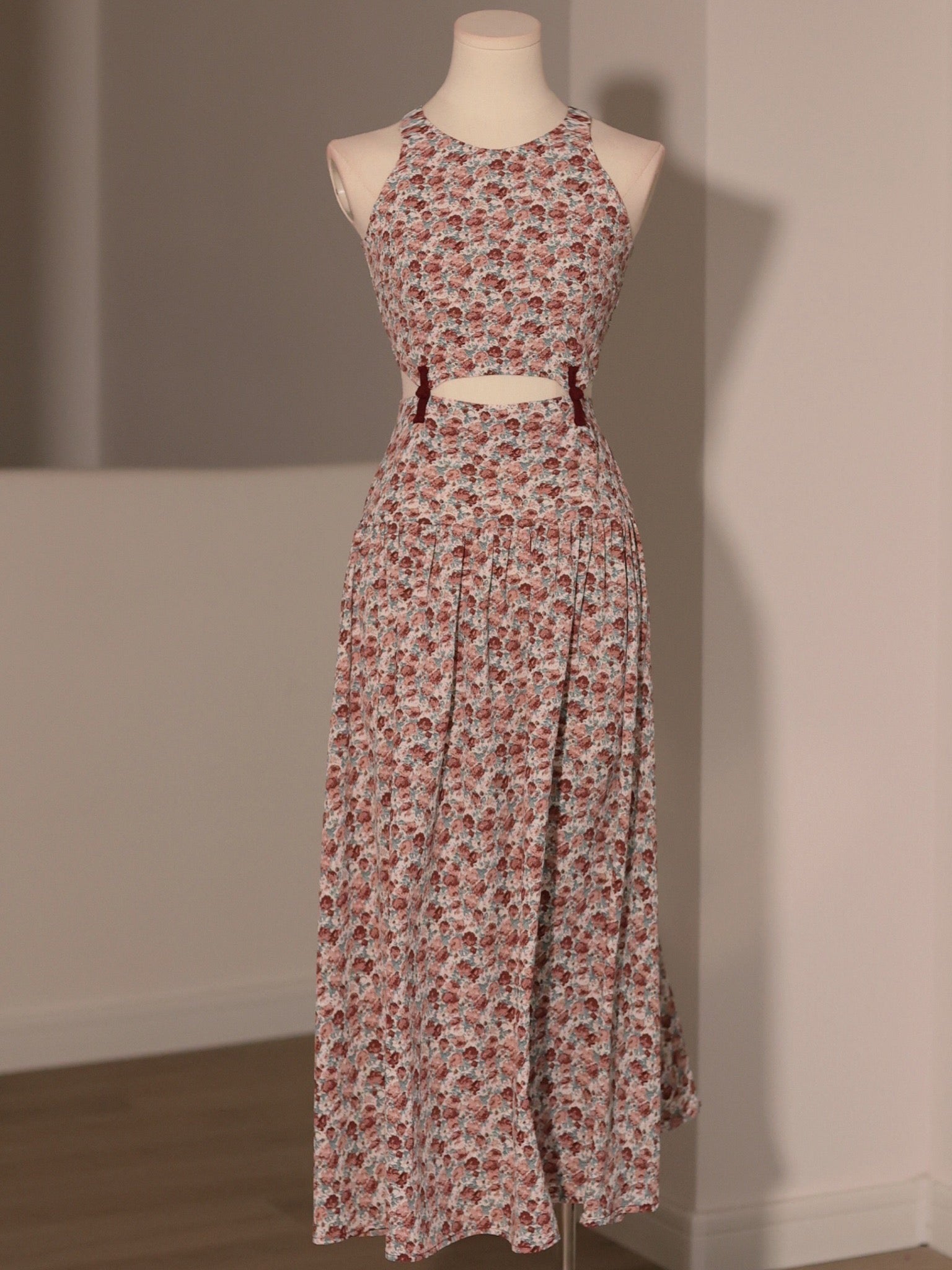 Sleevesless Summer Flora Dress - DollyGown