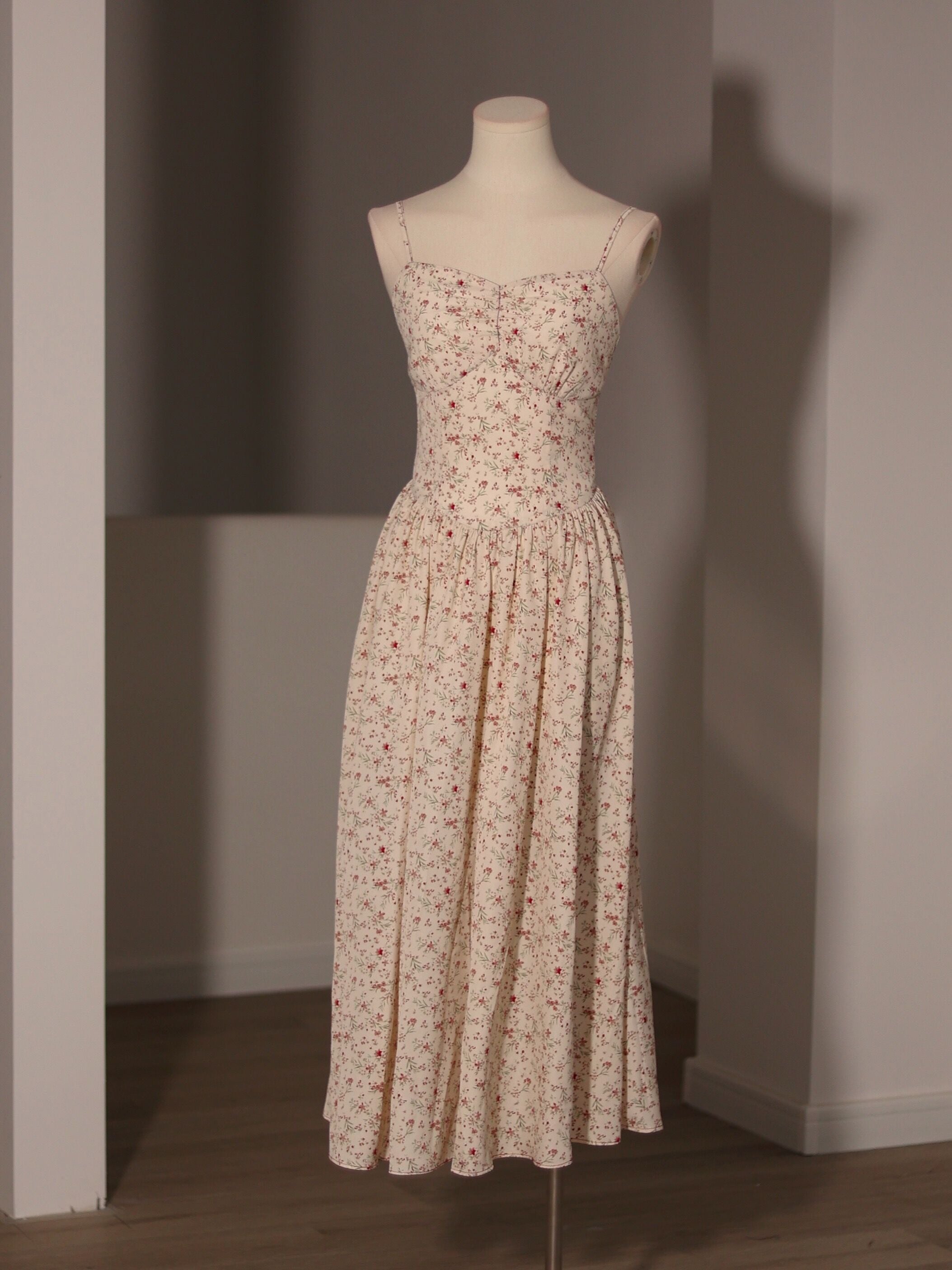 Spaghetti Straps Summer Floral Swing Dress - DollyGown