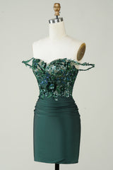 Dark Green Off-the-Shoulder Sheath Homecoming Dress with Appliques Elegant Party Gown