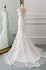 Elegant Sweetheart Lace Mermaid Wedding Gown with Cap Sleeves and Train