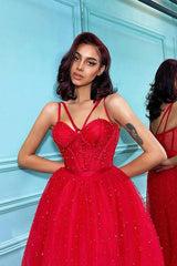 Elegant Red Spaghetti-Strap Tulle Prom Dress Adorned with Delicate Pearls for Special Occasions