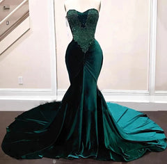 Stunning Emerald Green Sequin Mermaid Gown: Sleeveless V-Neck Evening Dress