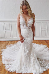 Elegant Mermaid Wedding Dress with Detachable Lace Straps, Perfect Bridal Look