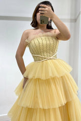 Daffodil Strapless Sleeveless Layered Tulle Prom Dress: Elegant and Timeless Gown