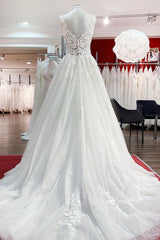 Eye-Catching White Ruffles Tulle Lace Long A-Line Wedding Dress for Bride