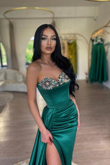 Elegant Sweetheart Dark Green Ruched Satin Mermaid Evening Gown with Side Slit