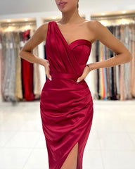 Elegant Burgundy One-Shoulder Short Prom Dress, Perfect for Homecoming and Parties