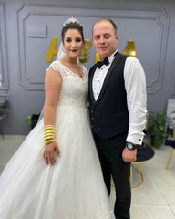 Elegant Mermaid Wedding Dress with Wide Straps and Backless Appliques