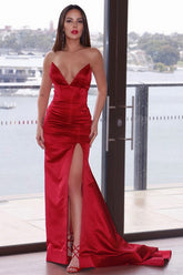 Elegant Red V-Neck Mermaid Prom Dress with High Split for Special Occasions