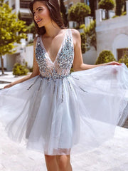 Elegant V-Neck Beaded Gray Tulle Short Prom Dress for Homecoming & Graduation