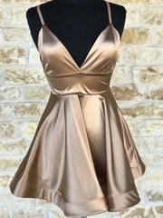 Elegant V-Neck Champagne Short Prom Dress: Perfect for Homecoming and Formal Evenings