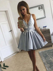 Elegant V-Neck Backless Short Gray Lace Prom Dress for Graduation Homecoming