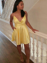 Chic Satin V-Neck Yellow Short Prom Dress for Homecoming & Graduation Evenings