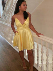Chic Satin V-Neck Yellow Short Prom Dress for Homecoming & Graduation Evenings