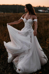 Elegant Off-Shoulder A-Line Tulle Wedding Dress with Delicate Lace Appliques