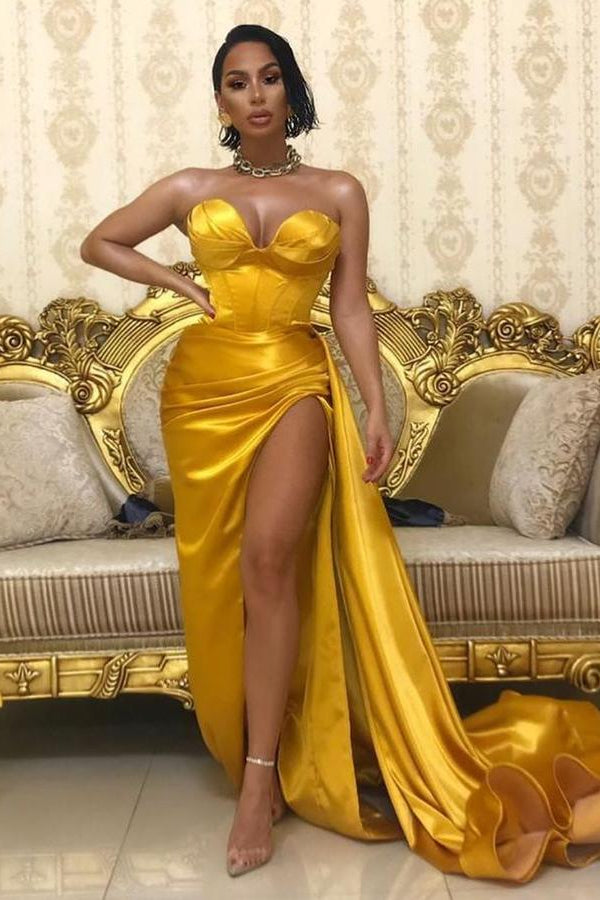 Elegant Sweetheart Golden Prom Dress with High Split and Flowing Train