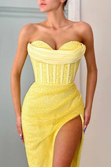 Stunning Daffodil Sweetheart Mermaid Prom Dress with Sequin Split Design