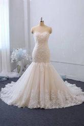 Elegant Sweetheart Backless Tulle Mermaid Wedding Gown with Delicate Lace Appliques