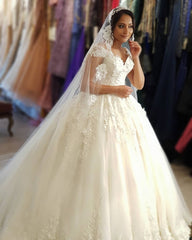 Elegant Off-Shoulder Lace Princess Wedding Dress: Long Chapel Train Bridal Gown