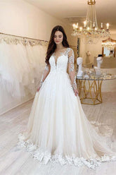 Sweetheart Lace Long Sleeve Tulle Ball Gown Wedding Dress