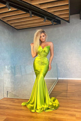 Stunning Yellow Green Pleated Mermaid Evening Dress for Formal Occasions