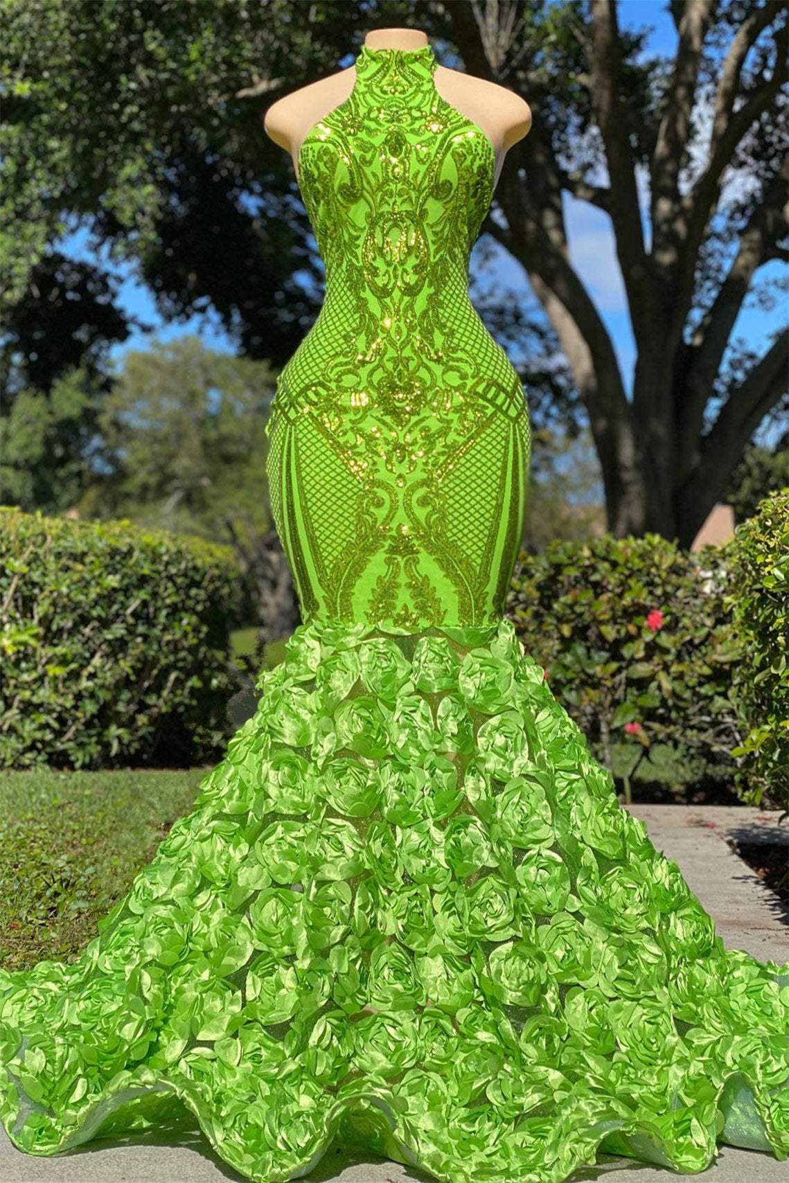 Green Halter Sleeveless Mermaid Prom Dress with Flower Appliques