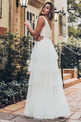 Sleeveless Layered Tulle Wedding Dress with V-Neck A-Line Skirt