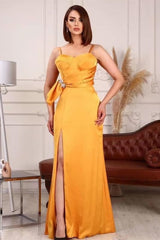 Elegant Spaghetti-Strap Mermaid Prom Dress with Slit for Special Occasions