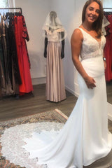 Elegant V-Neck Open Back Spaghetti Strap Mermaid Wedding Gown with Lace Appliques