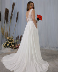 Elegant Deep V-Neck Backless Chiffon Wedding Dress with Lace Appliques