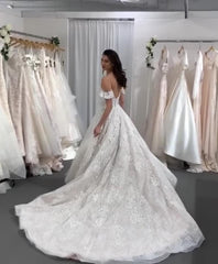 Elegant A-Line Spaghetti Strap Backless Tulle Lace Wedding Dress