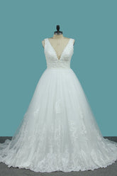 Elegant Deep V-Neck A-Line Backless Wedding Dress with Delicate Lace Appliques