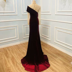 Elegant Grape Applique One-Shoulder Prom Dress with Sequin Bead Embellishments