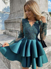 Elegant Short Green Lace Prom Dress with Long Sleeves and V-Neck