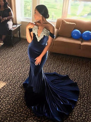 Elegant Off-Shoulder Velvet Mermaid Prom Dress with Applique Sweep Train