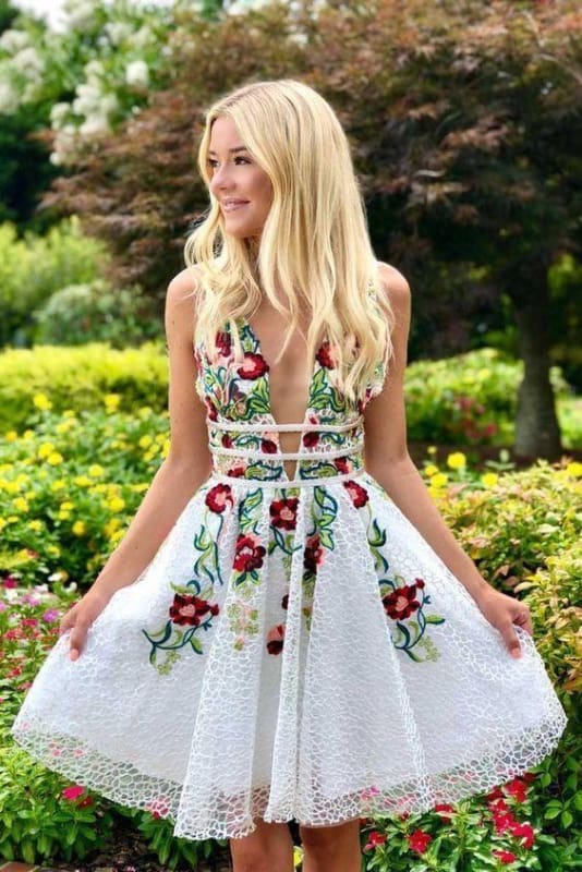 Floral Embroidery Prom Dress with Pocket Long Lace Details Knee Length