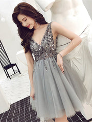 Sparkling Gray V-Neck Sequin Short Prom Dress: Elegant Homecoming & Formal Evening Gown