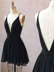 Simple A-Line V-Neck Black Short Prom Homecoming Dress: Cute & Formal