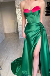 Elegant Green Sweetheart Sleeveless Mermaid Prom Dress with High Split Design