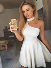 Unique Halter Neck Black and White Homecoming Dresses Short Prom Formal