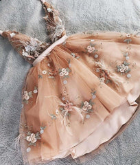 Elegant Champagne V-Neck Lace Appliqued Short Prom & Homecoming Dress