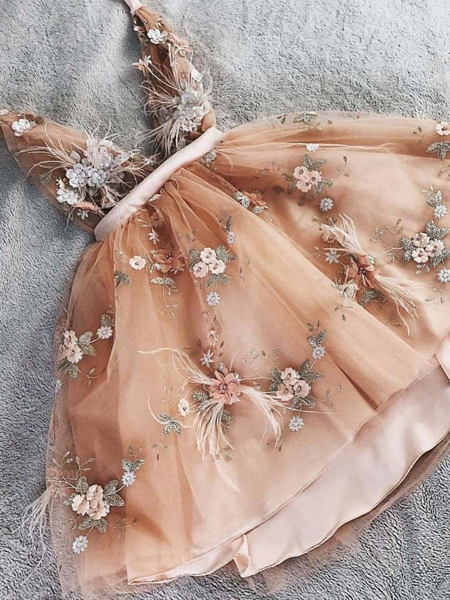 Elegant Champagne V-Neck Lace Appliqued Short Prom & Homecoming Dress