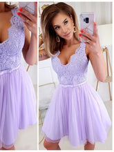Elegant Purple Lace V-Neck Short Prom Dress for Homecoming and Graduation