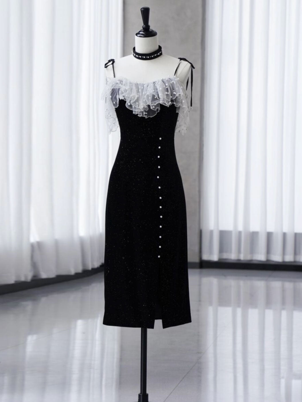 Spaghetti Strap Black Tight Short Prom Dress Homecoming Dress - DollyGown