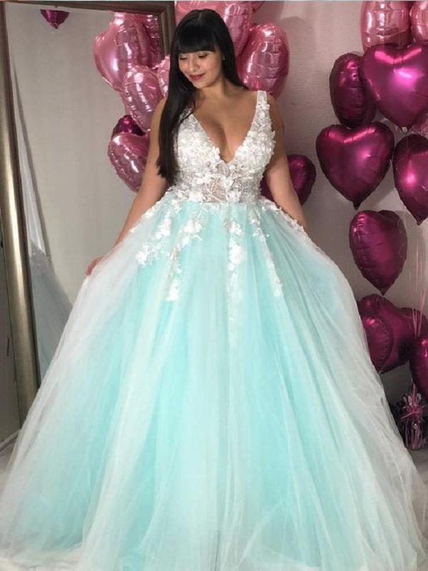Beautiful Plus Size V neck Mint Green Tulle Lace Applique Prom Dress