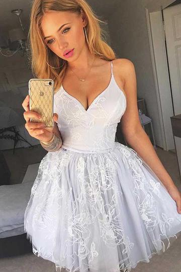 Lindo mini vestido de fiesta corto de tul blanco