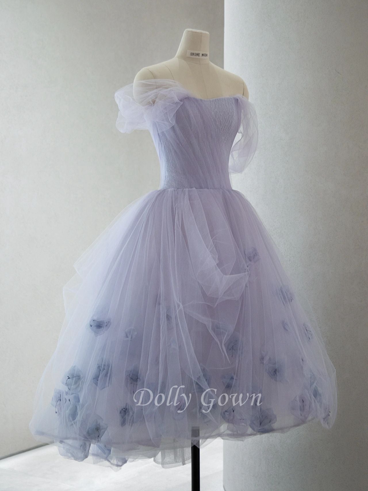 Romantic Lavender Tulle Short Unique Asymmetrical Colored Wedding Dress Romantic Lavender Tulle Short Unique Asymmetrical Colored Wedding Dress