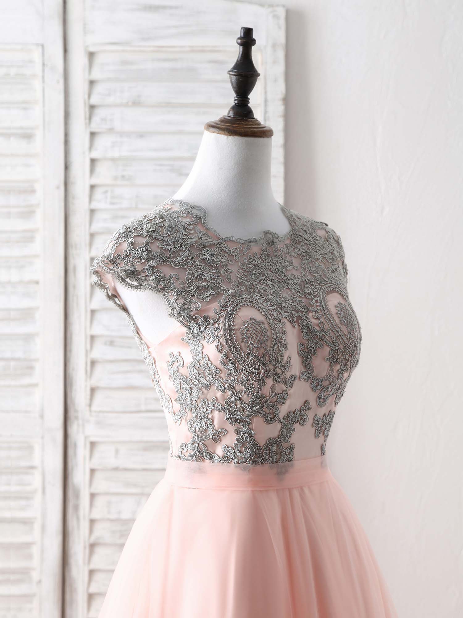 Elegant Tulle Lace Applique Long Prom Dress: Enchanting Evening Gown with Delicate Details